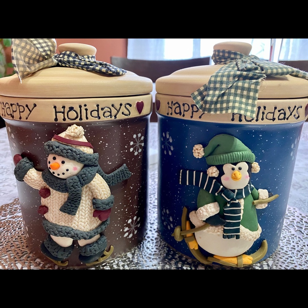 Set of Two Cookie Jars!